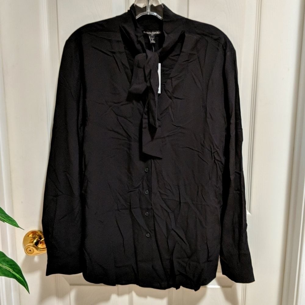 Banana Republic Women's Petite Large Button Down Blouse w/Tie Neck New
